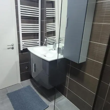 New Modern And Cozy Classy 2 Bedroom Daire Tiran